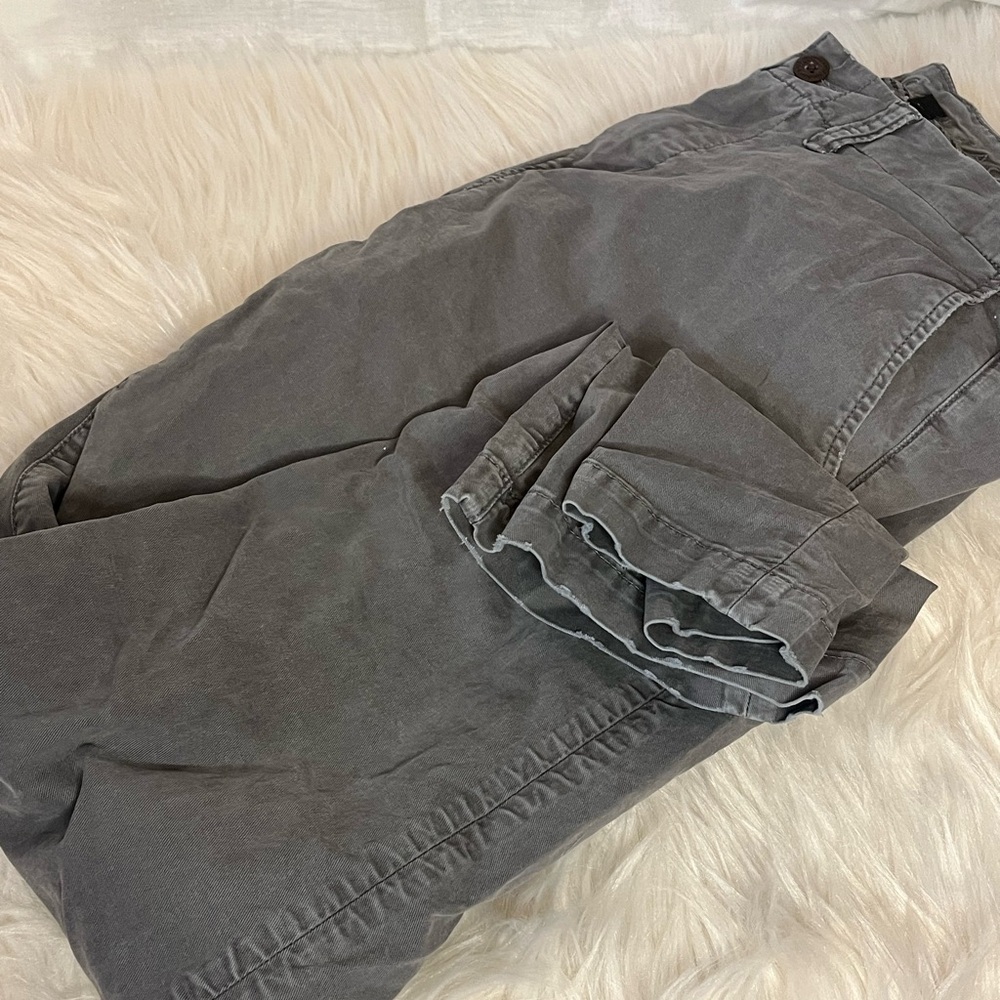 American Eagle Outfitters Gray khaki Pants 30x34